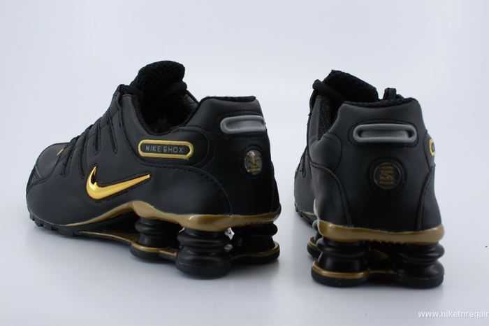 Remise D Or Et Noir Nike Shox Nz